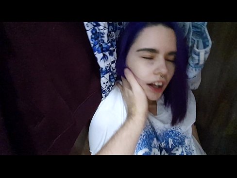 ❤️ Hittade min syster i garderoben och hjälpte henne att komma Porno at porn sv.psi-mass.ru ❤